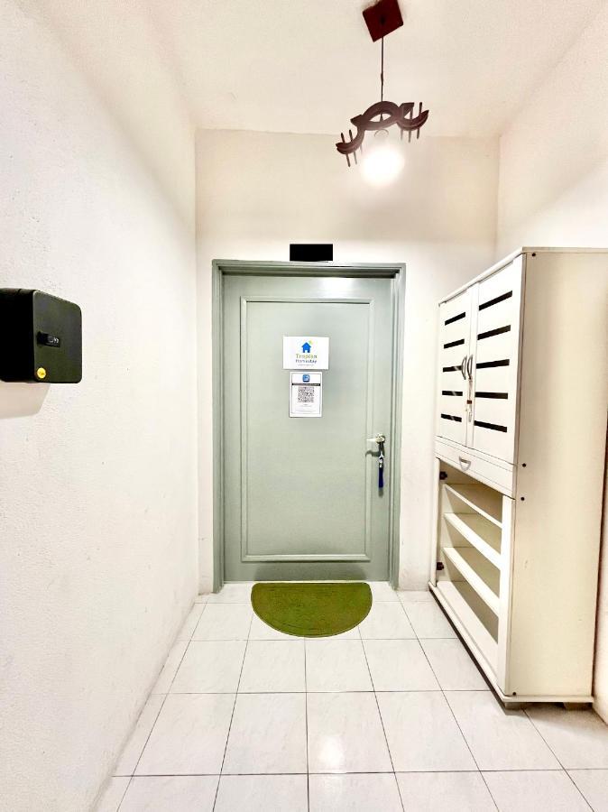 Tropika Homestay Bangi With 3 Bedrooms Kajang Exterior foto